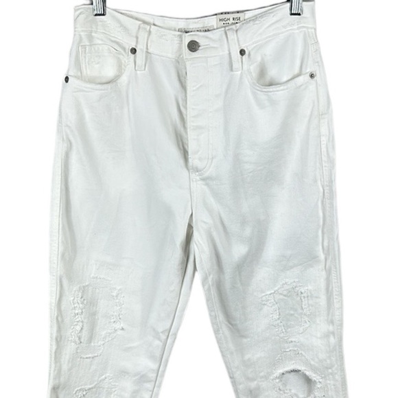 LUCKY Brand White Distressed Highrise Drew Mom Jean Size 8/29 - Picture 8 of 8